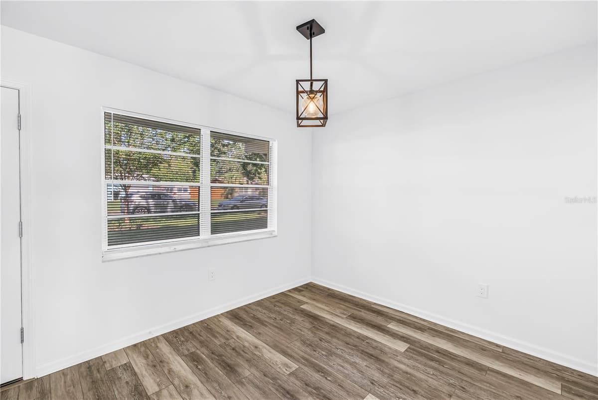 1051 79TH AVENUE — photo 7 of 36