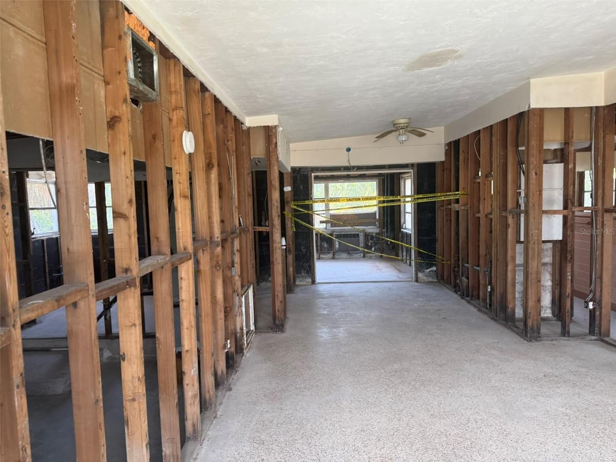 Unknown — photo 3 of 6