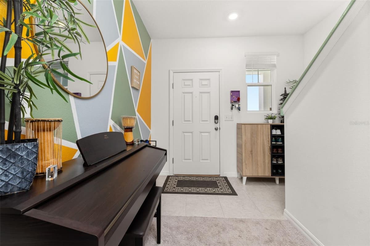 161 MANDOVI STREET — photo 8 of 51