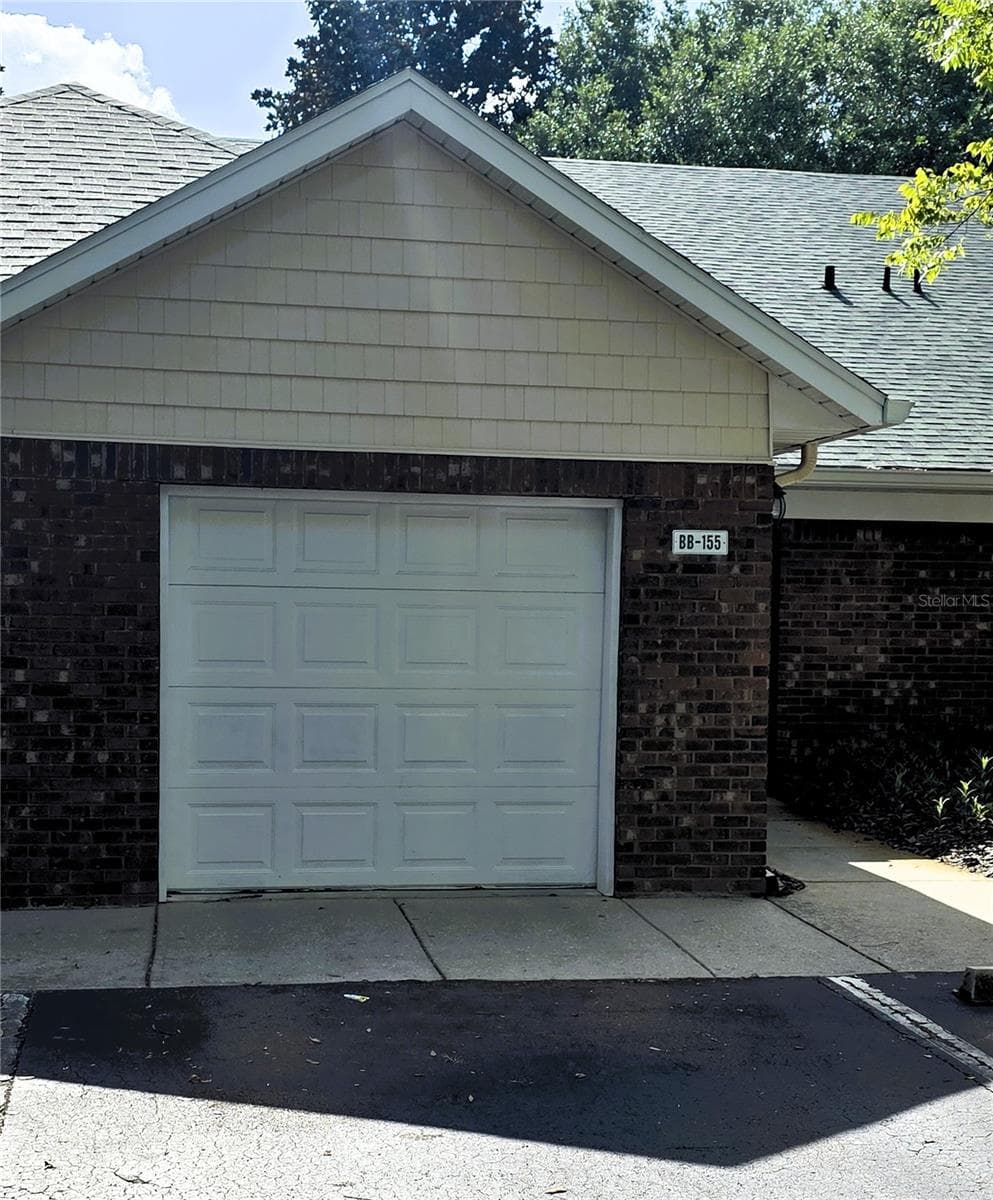 13200 NEWBERRY ROAD — photo 2 of 29
