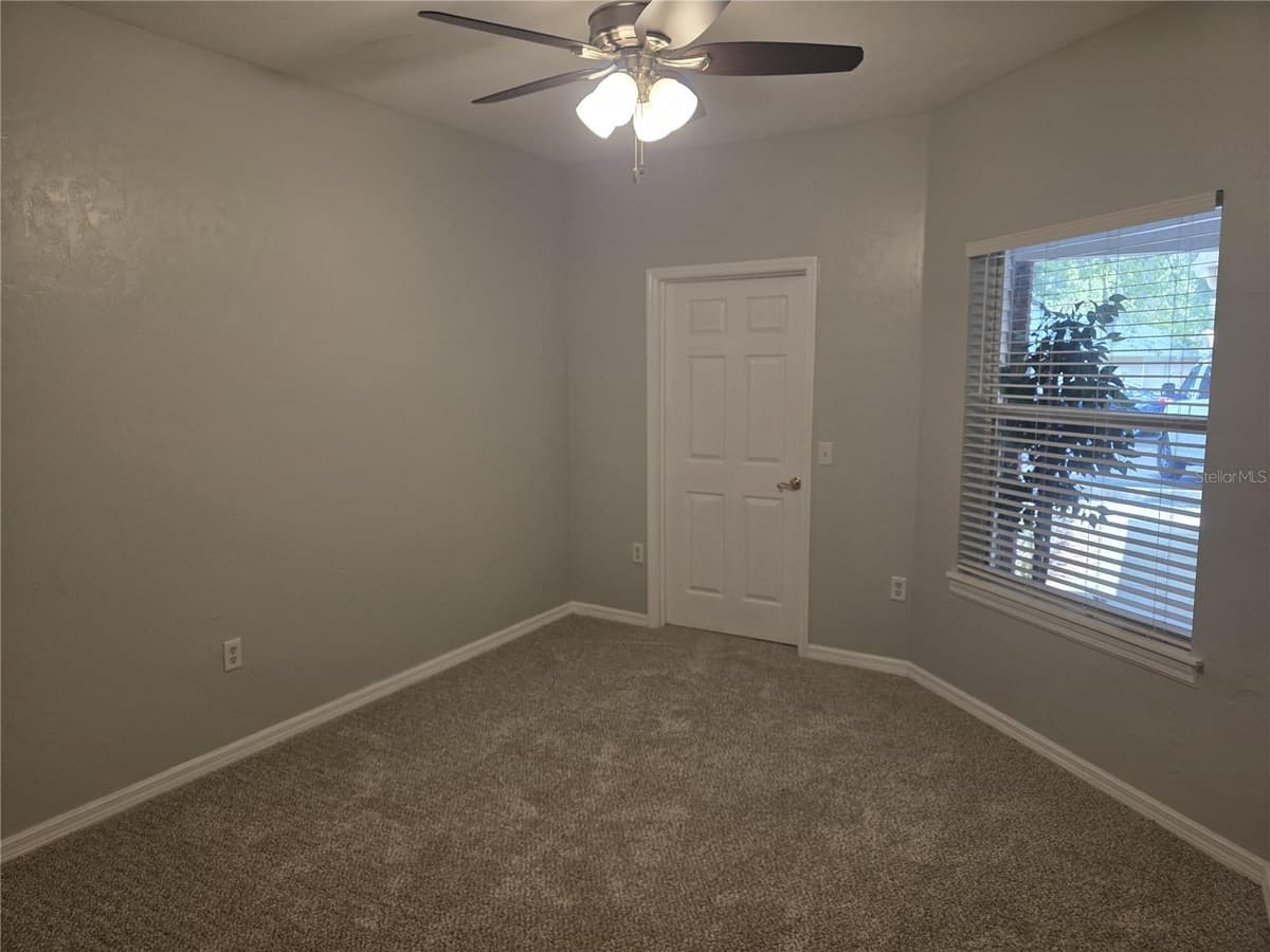 13200 NEWBERRY ROAD — photo 8 of 29