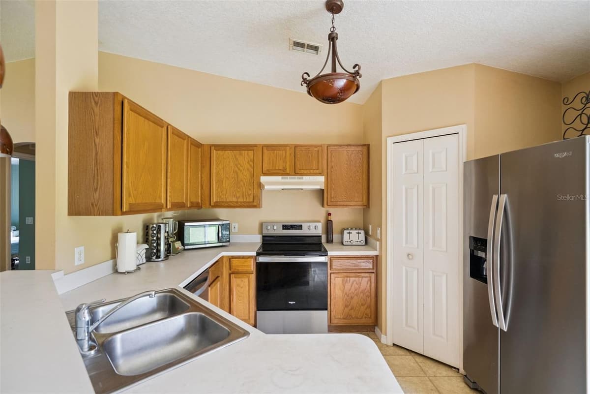3403 QUEEN PALM DRIVE — photo 13 of 43