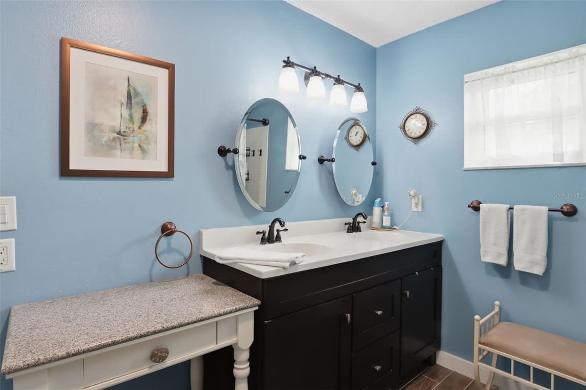 510 CIRCLEWOOD DRIVE — photo 13 of 19