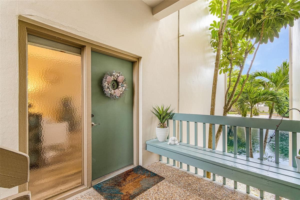 1135 LAKE HOUSE CIRCLE — photo 4 of 29