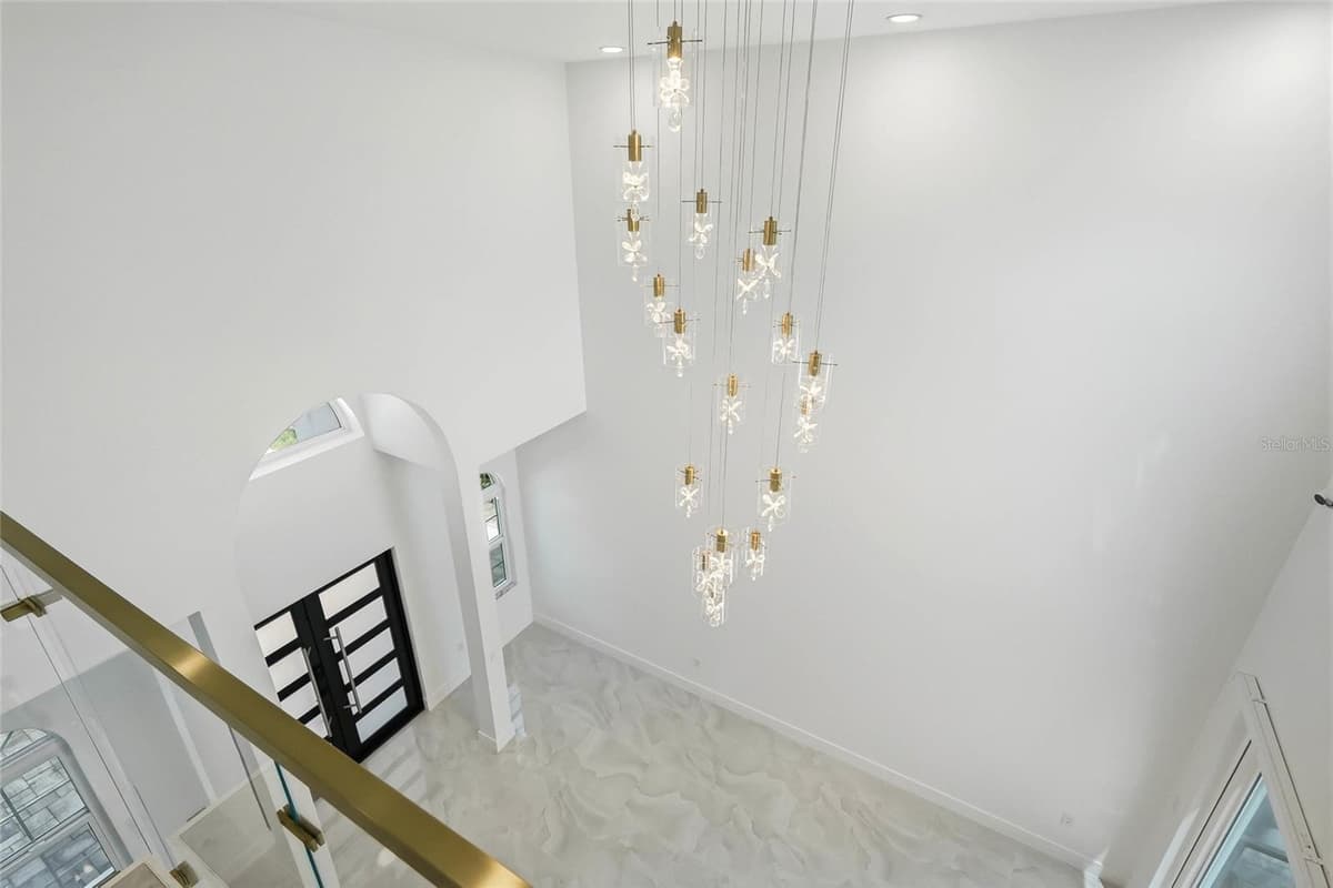 10627 HATTERAS DRIVE — photo 11 of 83