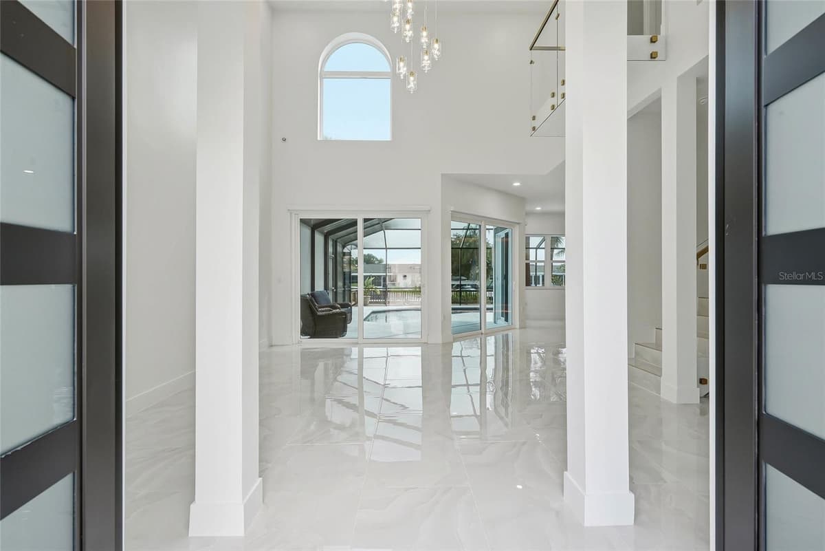 10627 HATTERAS DRIVE — photo 8 of 83