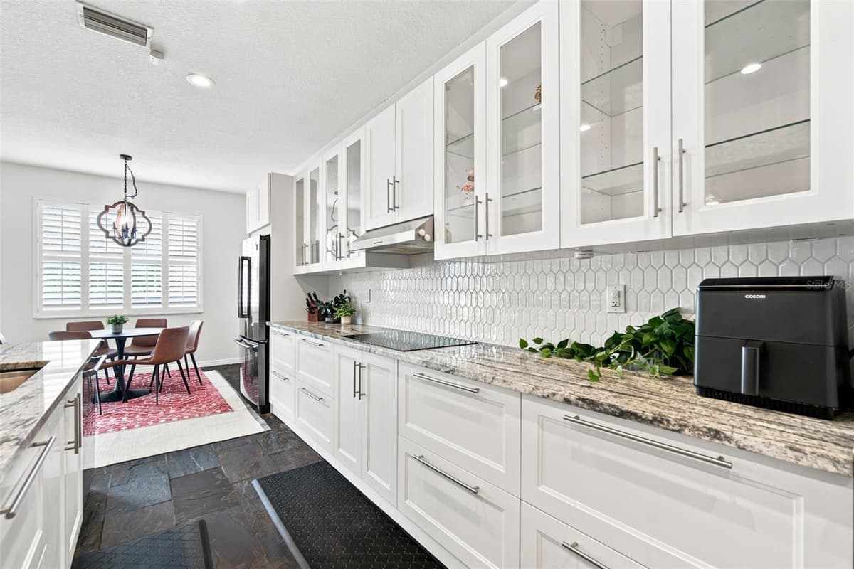 428 CHIMNEY ROCK DRIVE — photo 17 of 76