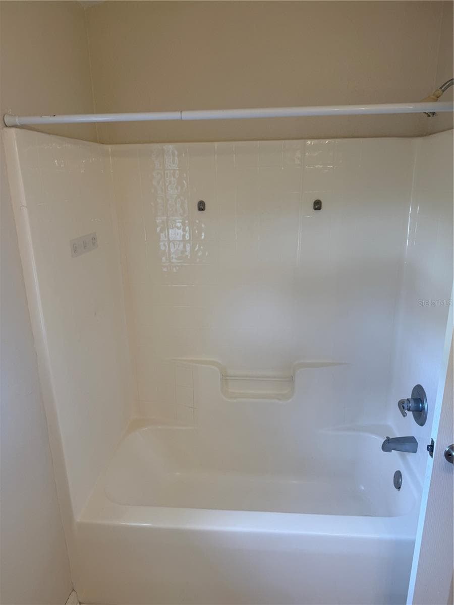 4112 ISLAND LAKES DRIVE — photo 18 of 72