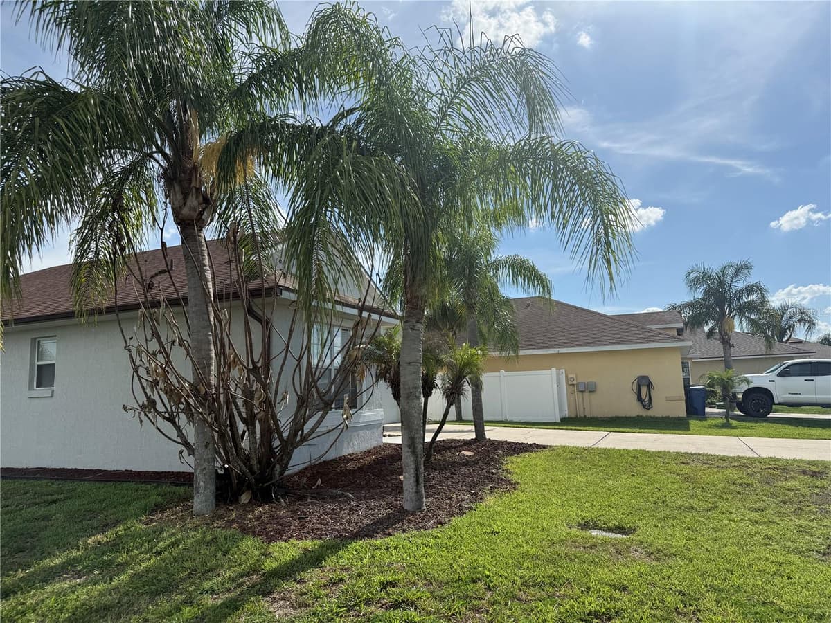 4112 ISLAND LAKES DRIVE — photo 8 of 72