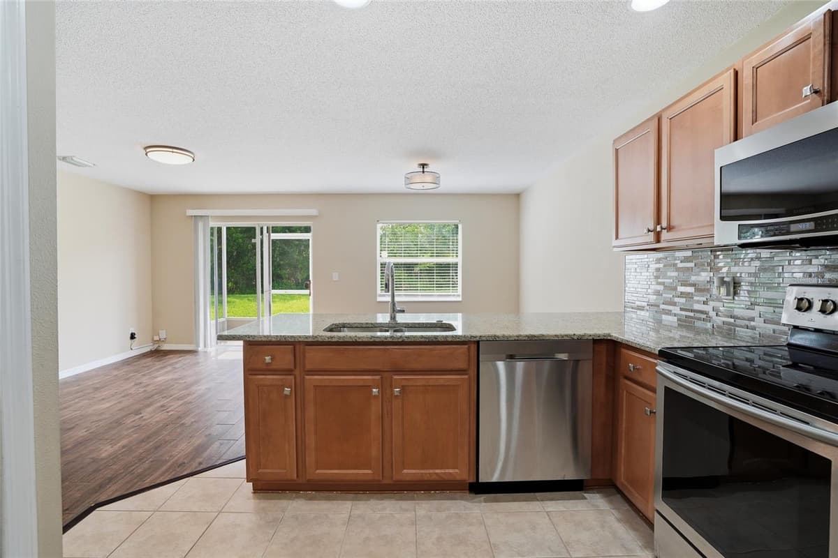 4610 WINDING RIVER WAY — photo 13 of 38