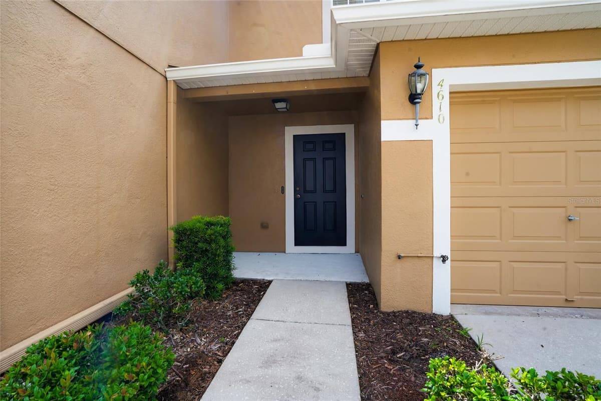 4610 WINDING RIVER WAY — photo 4 of 38