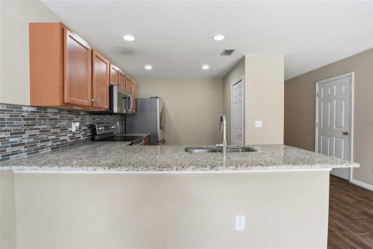 4610 WINDING RIVER WAY — photo 11 of 38