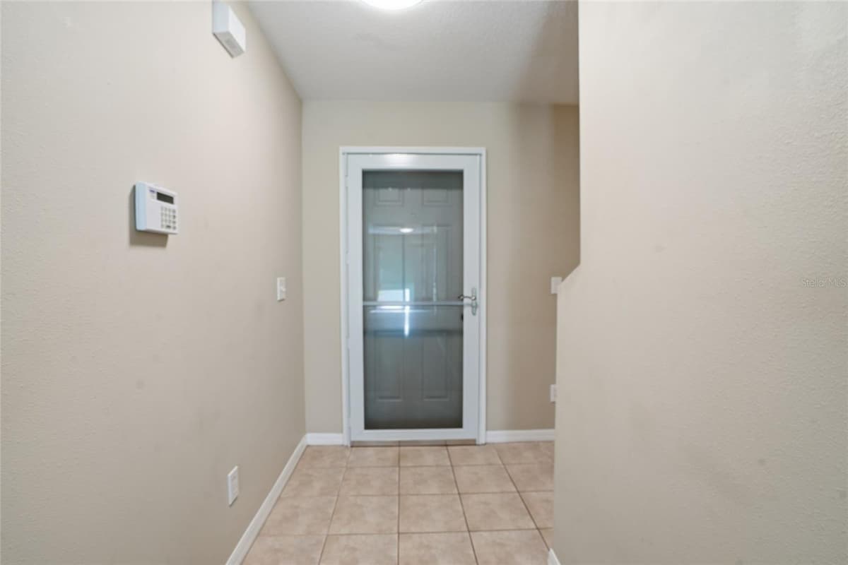 4610 WINDING RIVER WAY — photo 5 of 38
