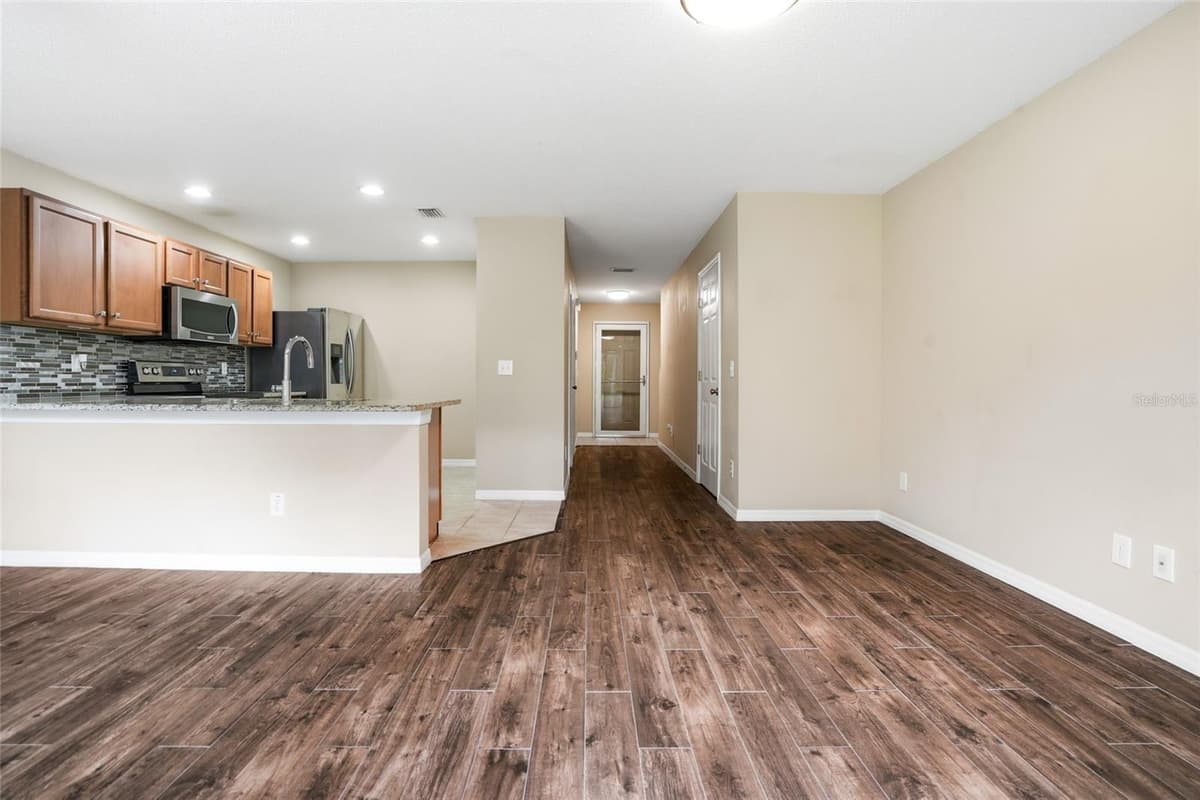 4610 WINDING RIVER WAY — photo 9 of 38