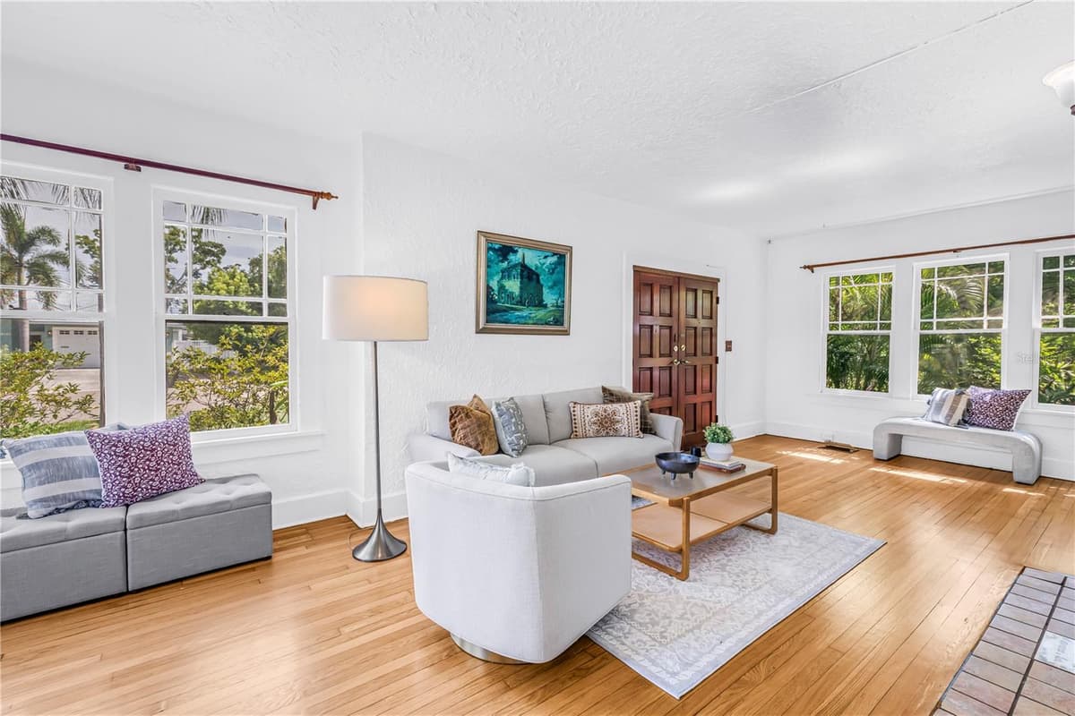 6120 5TH AVENUE — photo 10 of 38