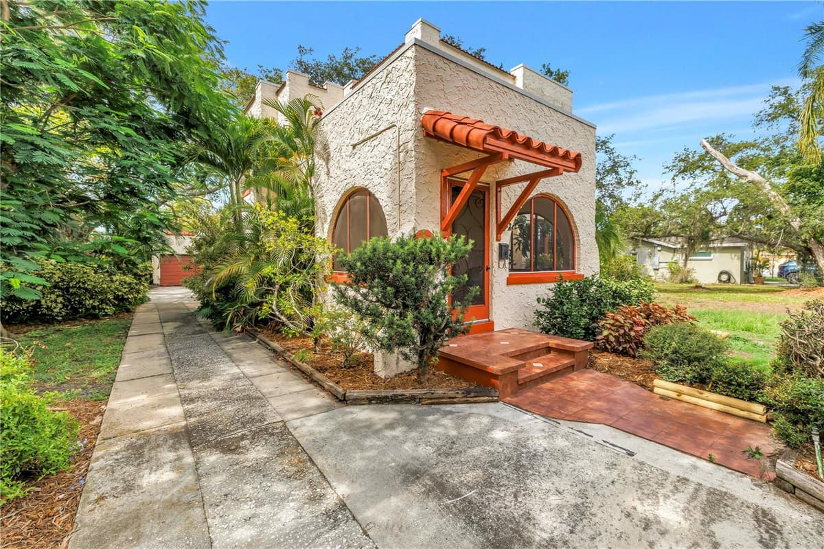 6120 5TH AVENUE — photo 4 of 38