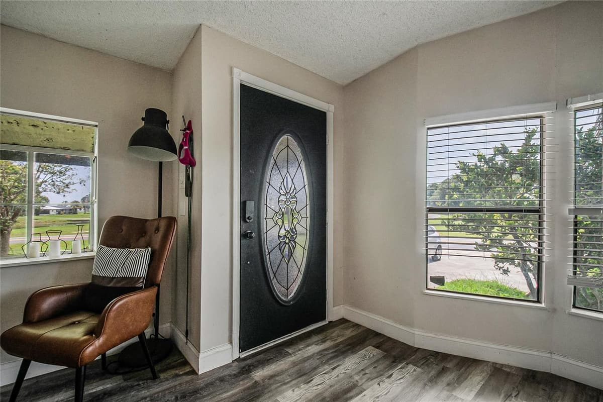 2602 EINWOOD DRIVE — photo 3 of 52