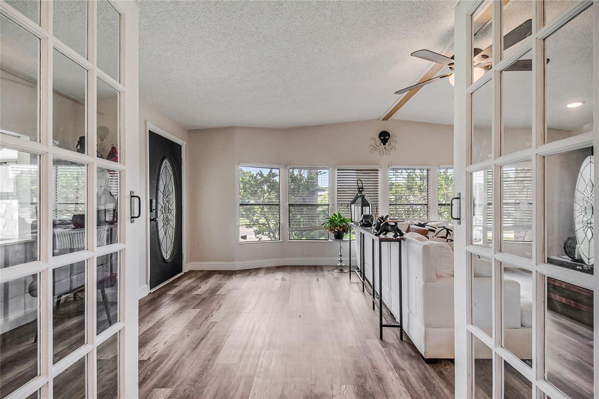 2602 EINWOOD DRIVE — photo 6 of 52