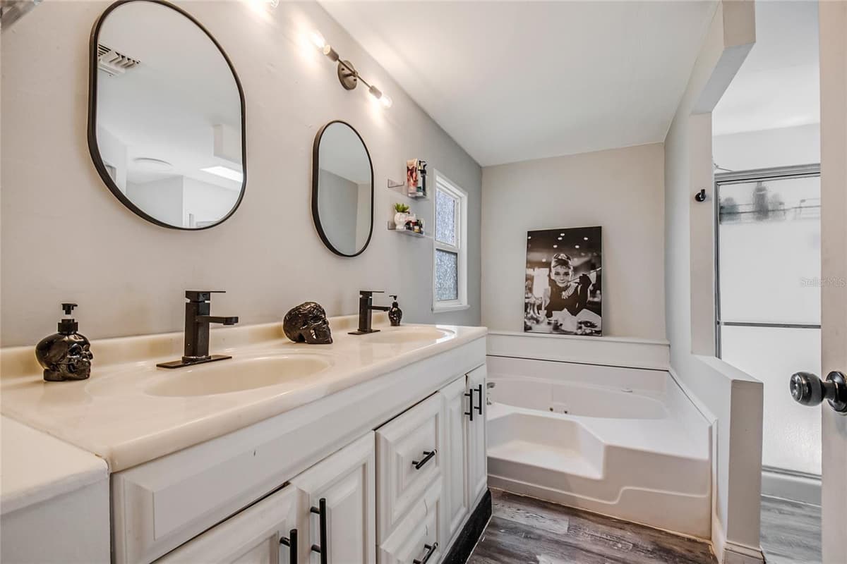 2602 EINWOOD DRIVE — photo 33 of 52