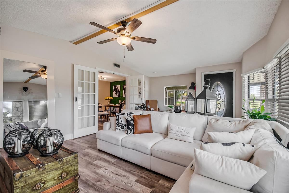 2602 EINWOOD DRIVE — photo 9 of 52