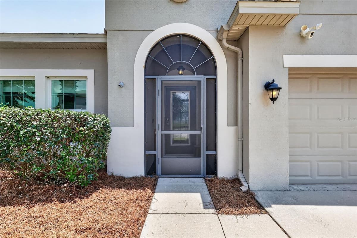 3115 ZANDER DRIVE — photo 3 of 41