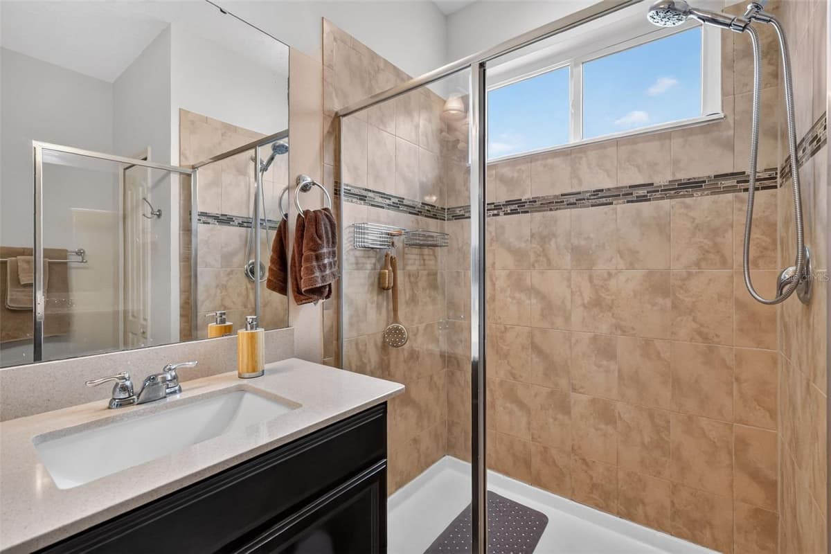3115 ZANDER DRIVE — photo 24 of 41