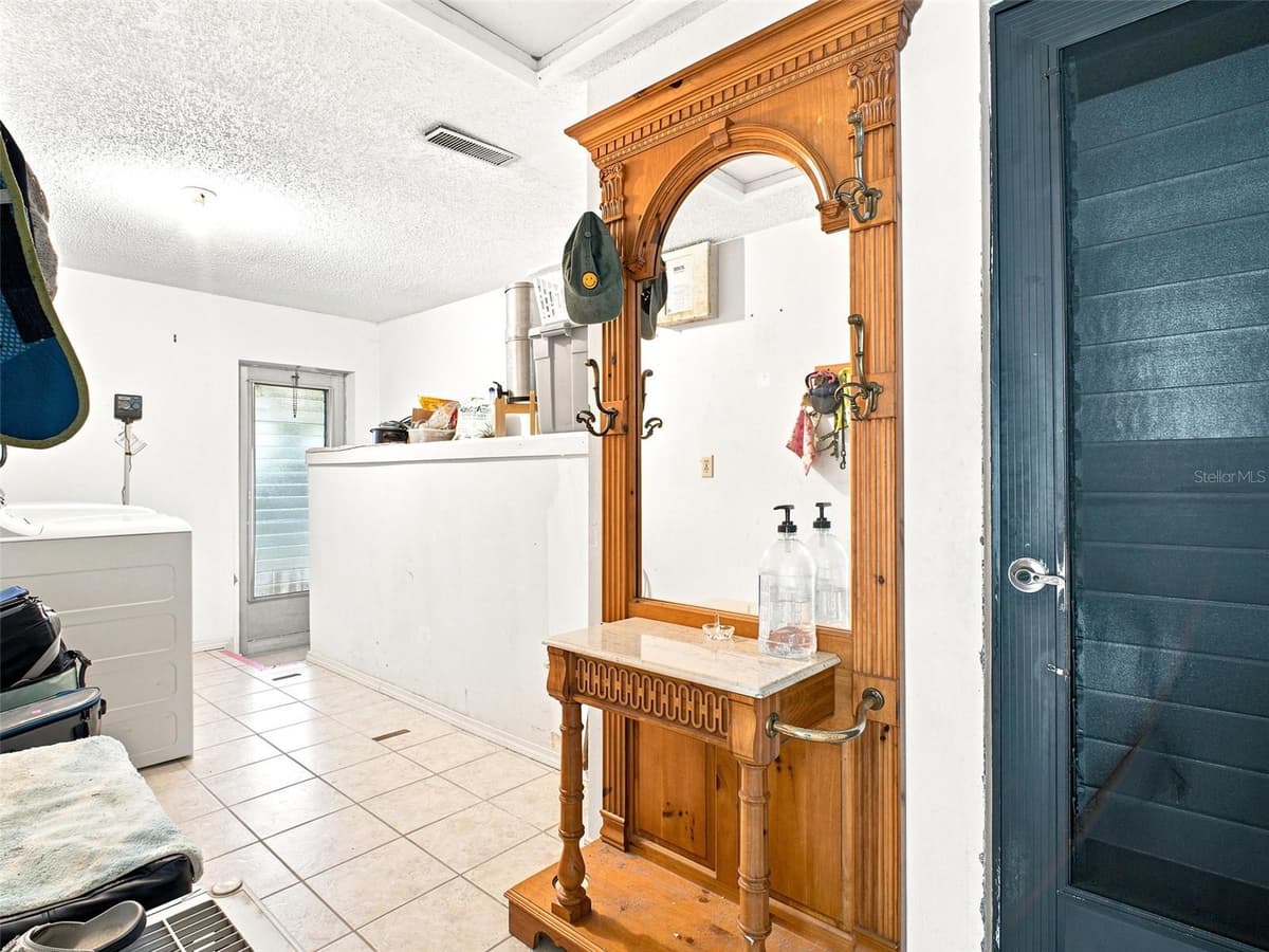 1071 PERSIMMON DRIVE — photo 36 of 47