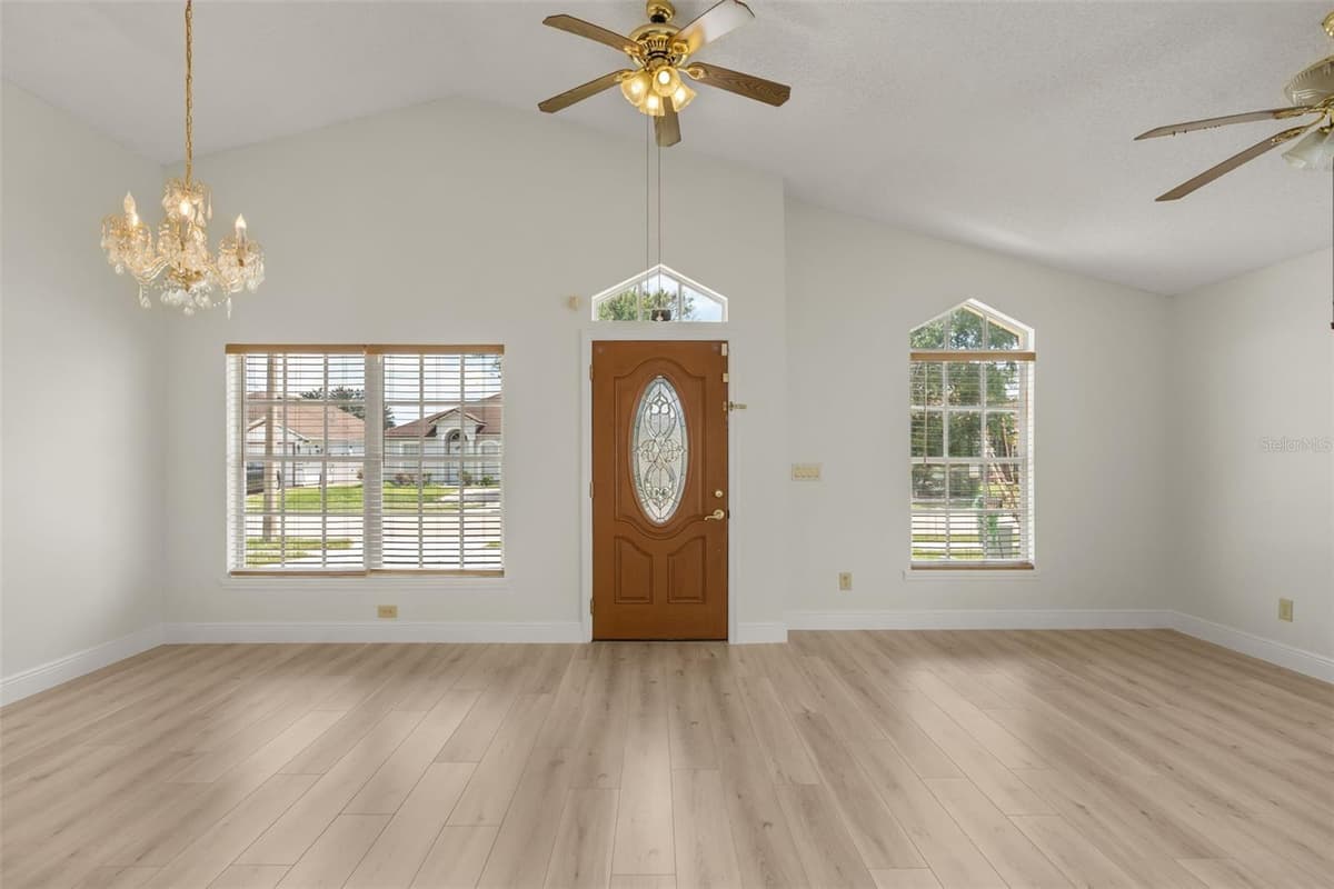 3018 PINEDA DRIVE — photo 4 of 36