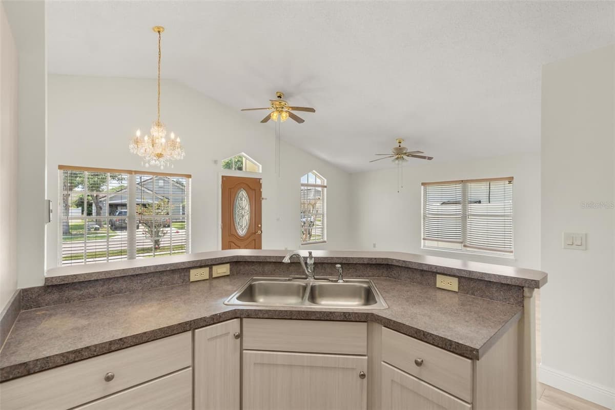 3018 PINEDA DRIVE — photo 13 of 36