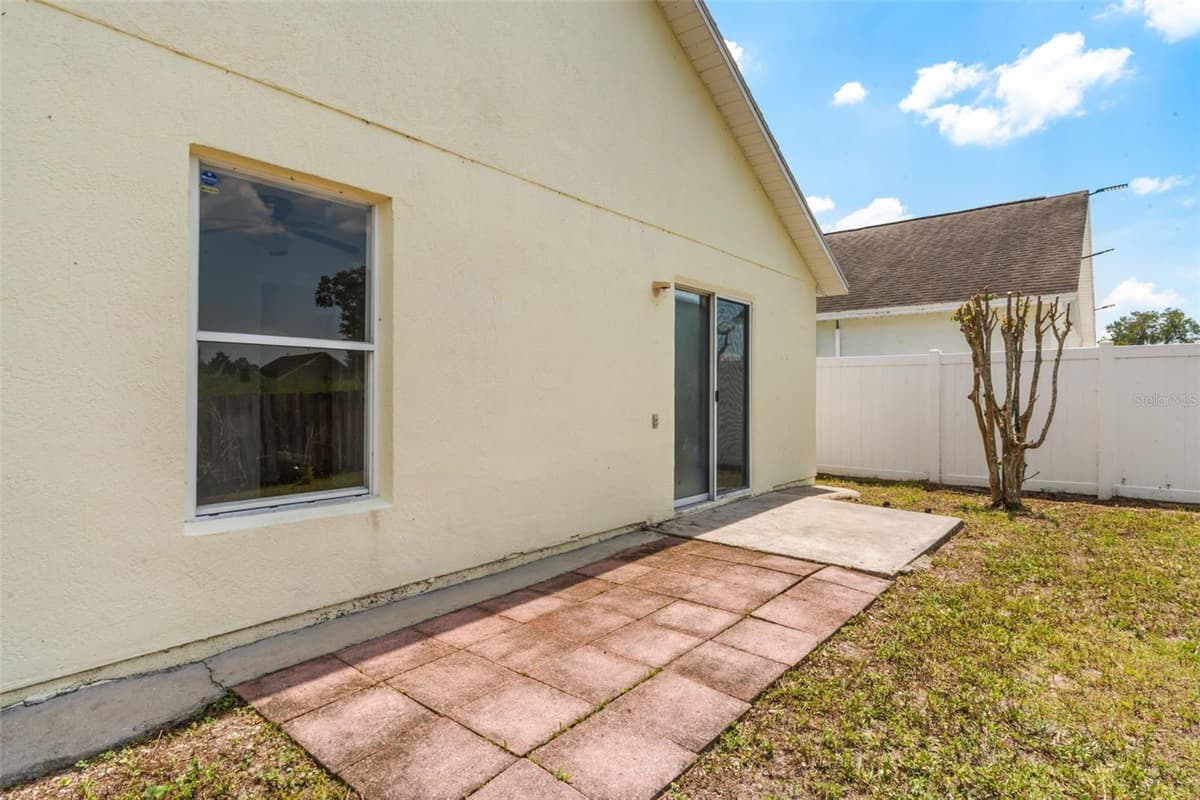 3018 PINEDA DRIVE — photo 33 of 36