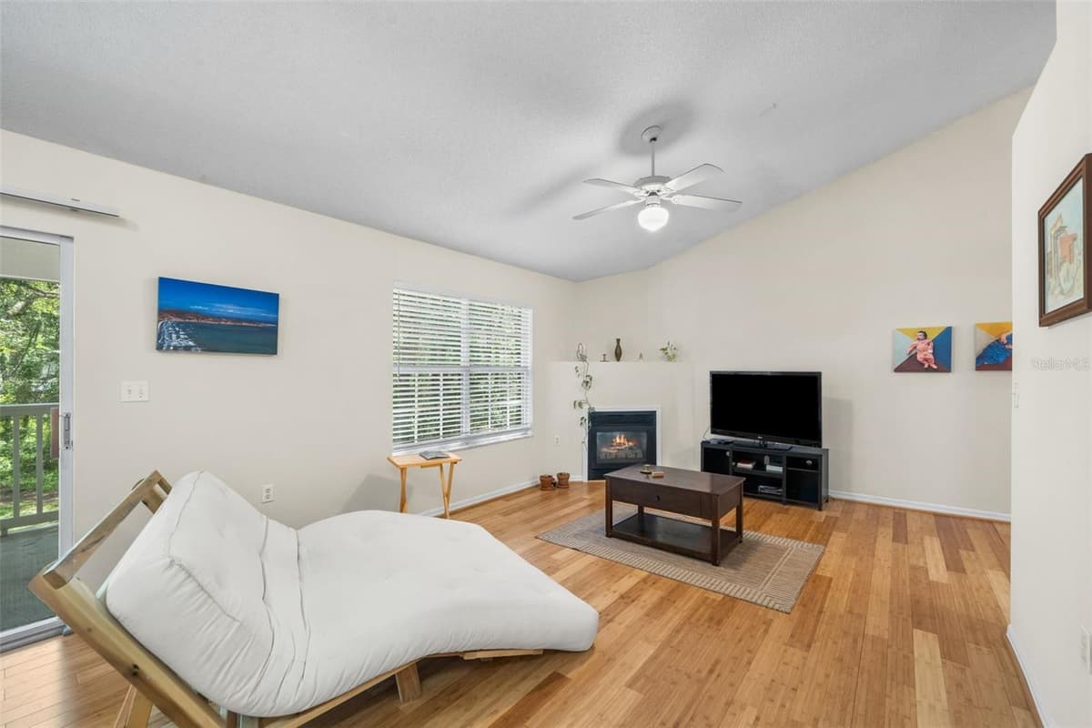 10000 52ND AVENUE — photo 7 of 27