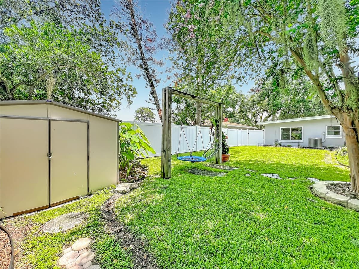 216 BLOSSOM LANE — photo 48 of 63