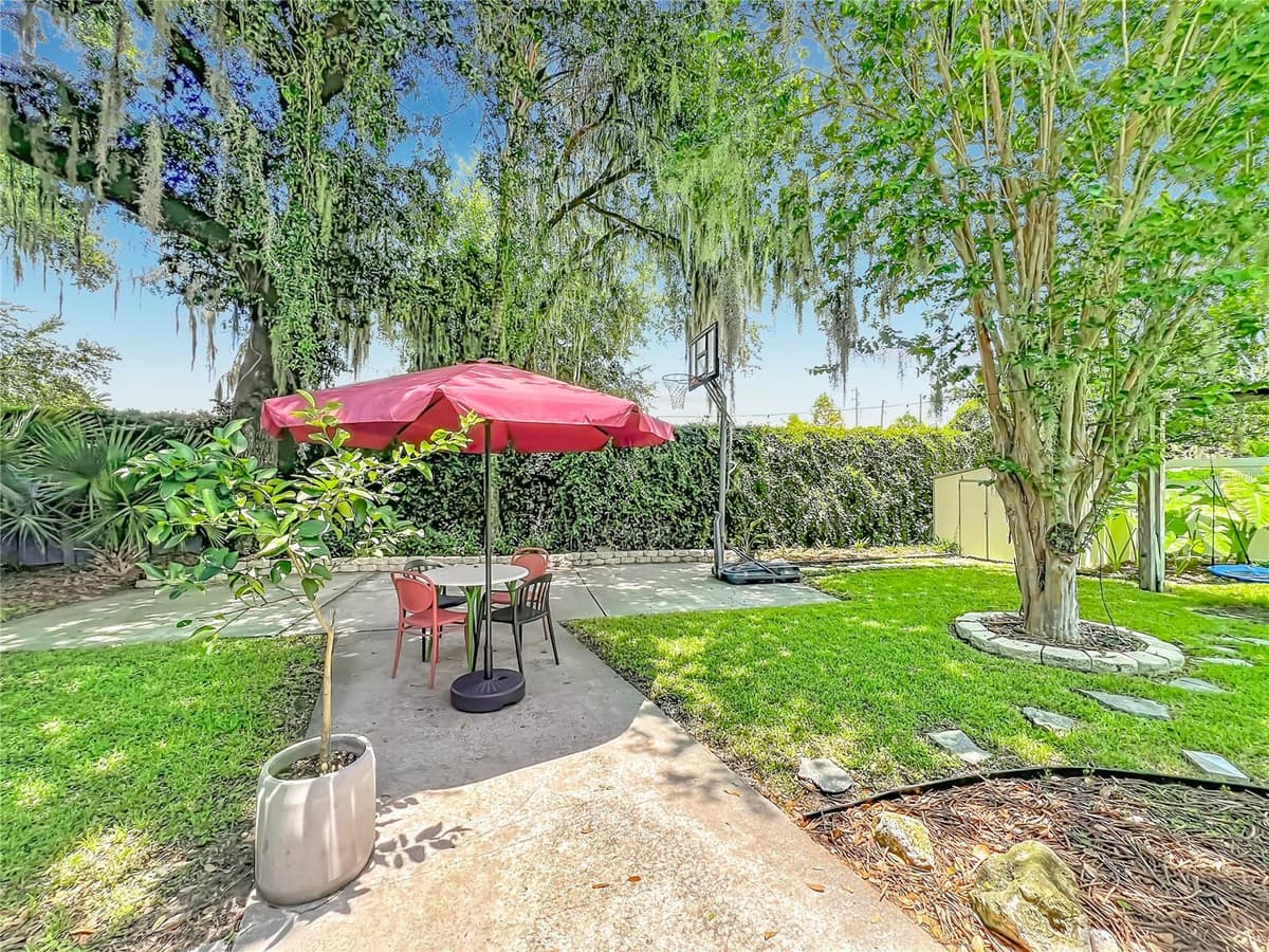 216 BLOSSOM LANE — photo 44 of 63