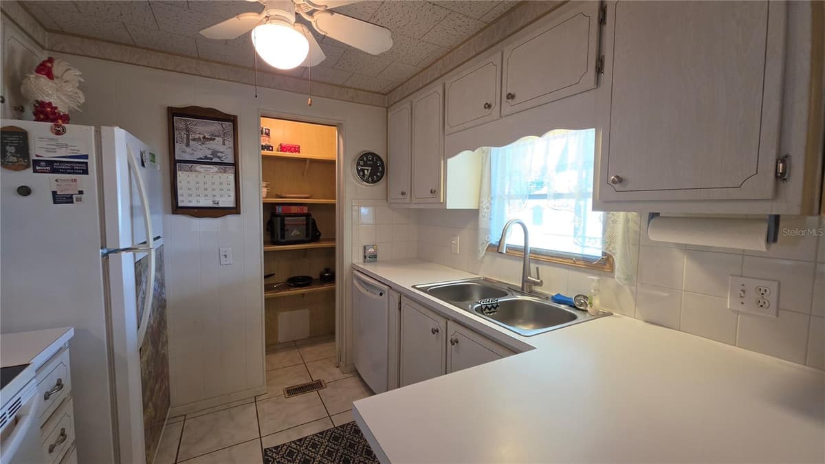 5406 BALI COURT — photo 4 of 12