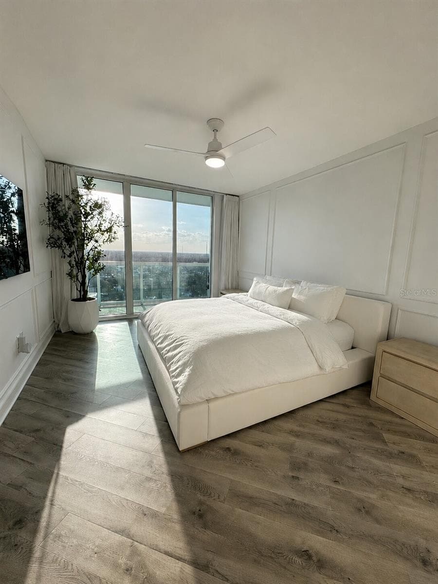 241 RIVERSIDE DRIVE — photo 15 of 22
