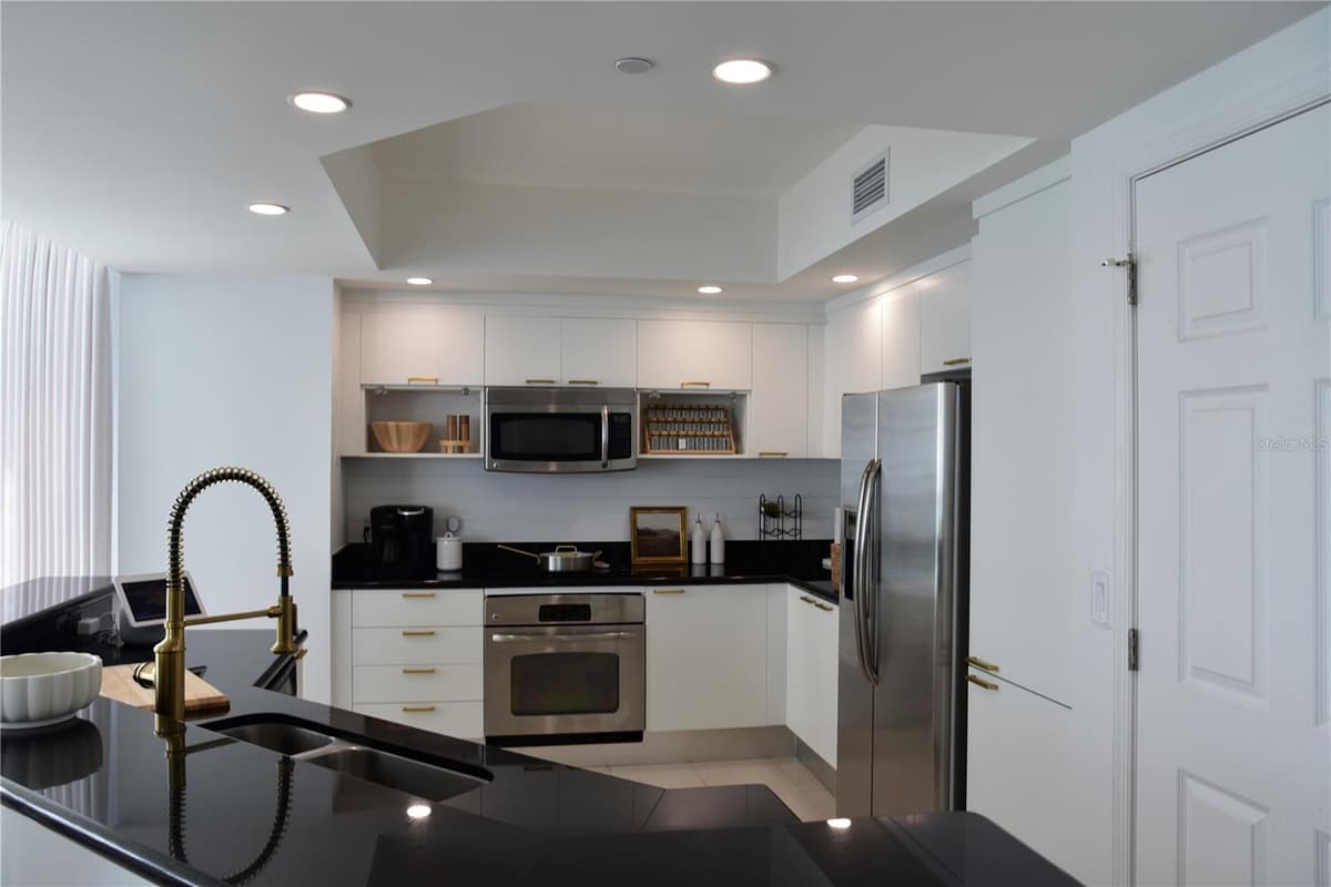 241 RIVERSIDE DRIVE — photo 12 of 22