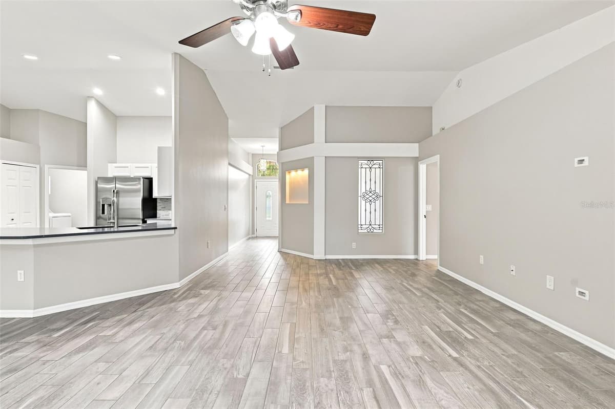 521 TACOMA AVENUE — photo 18 of 57