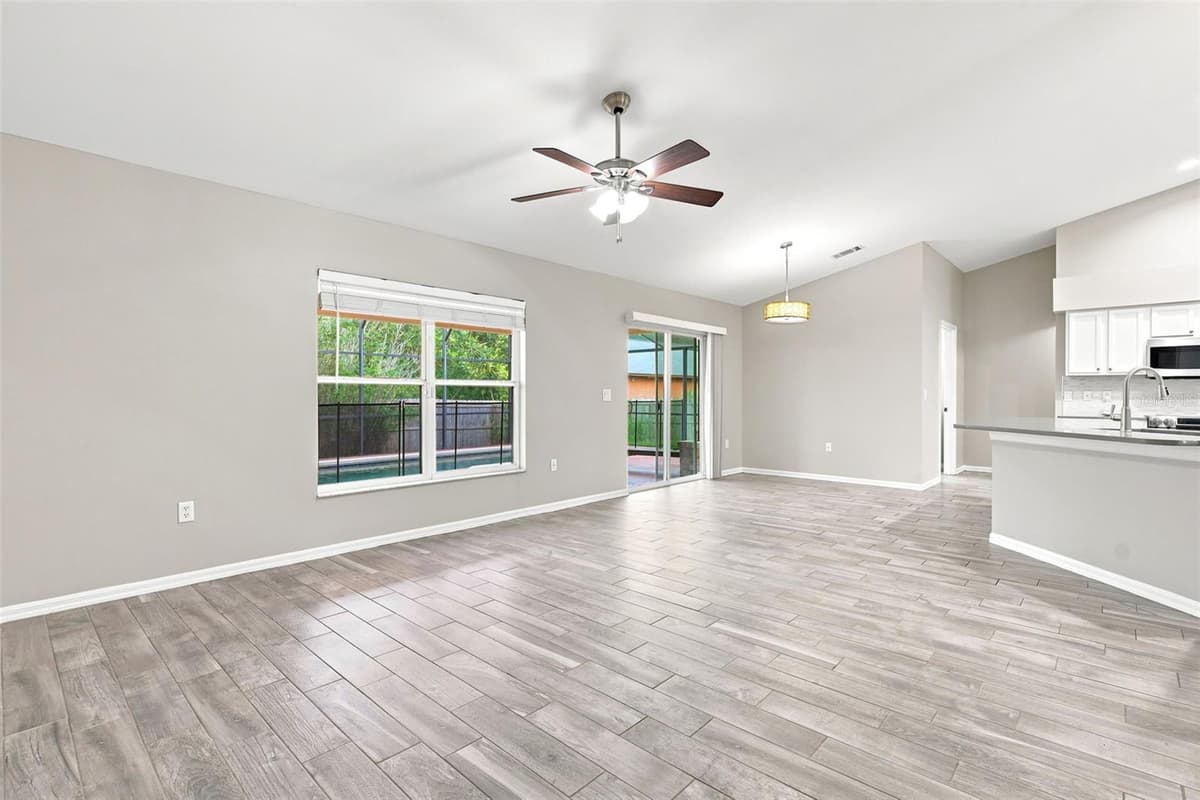 521 TACOMA AVENUE — photo 19 of 57