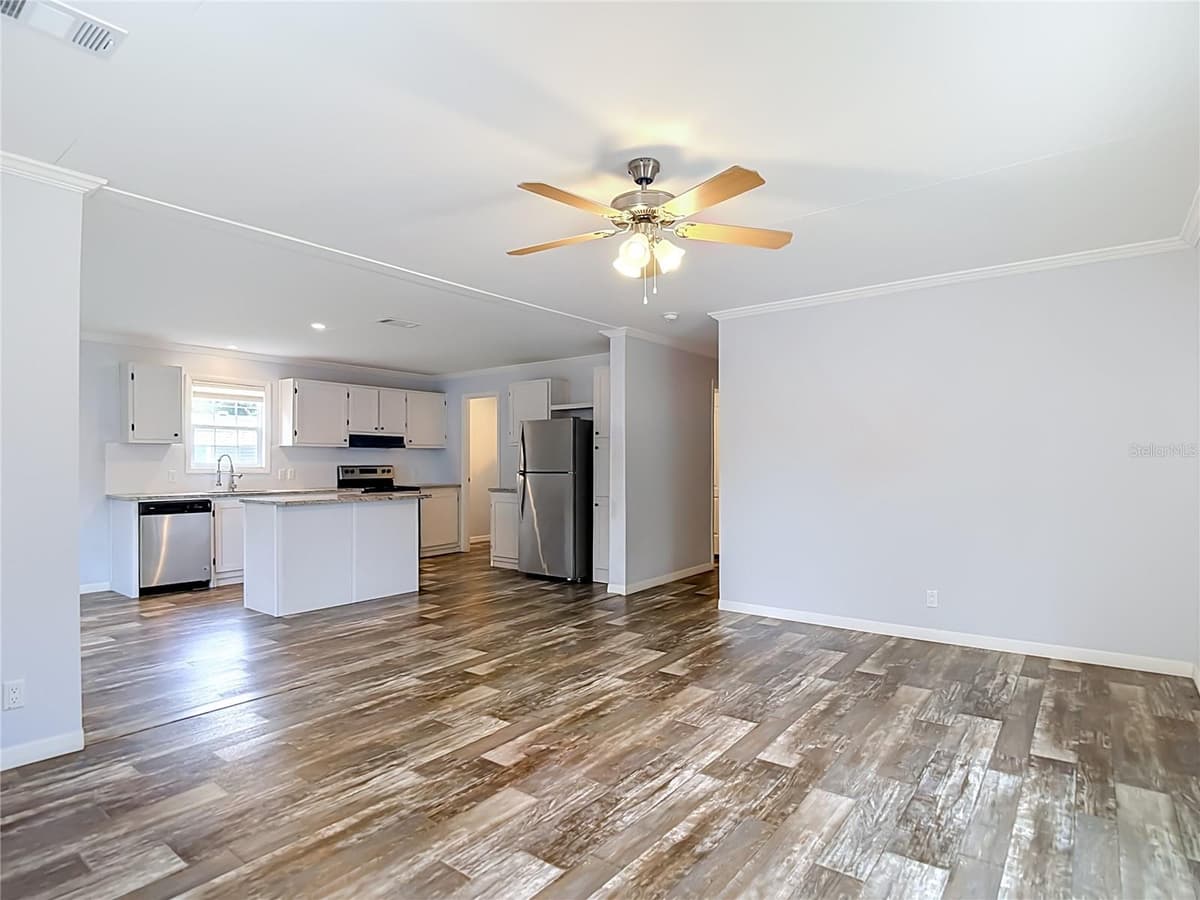 2908 KINGSWOOD CIRCLE — photo 6 of 54