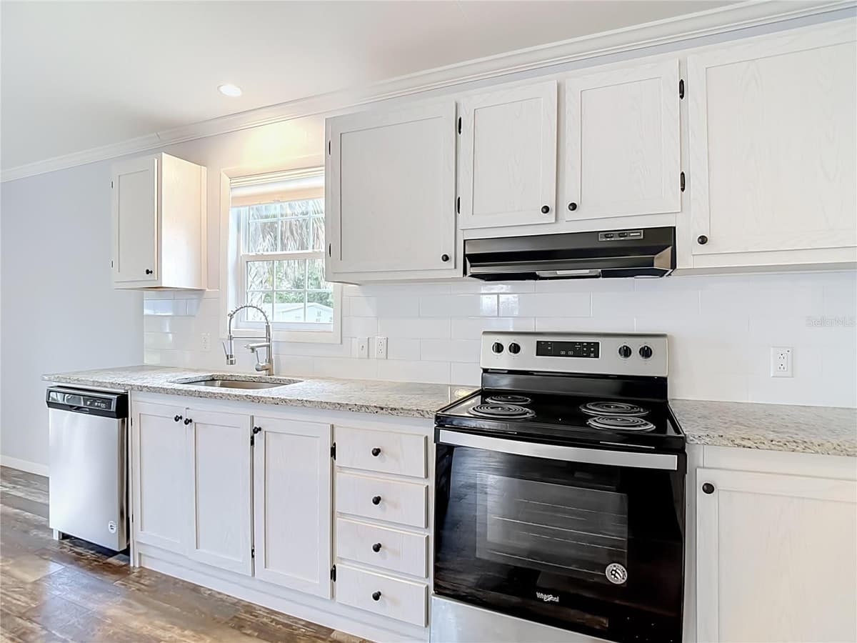 2908 KINGSWOOD CIRCLE — photo 12 of 54
