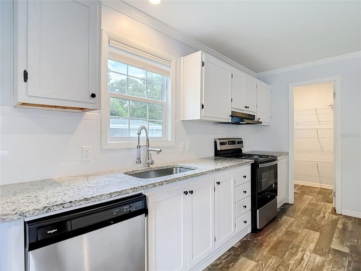 2908 KINGSWOOD CIRCLE — photo 16 of 54