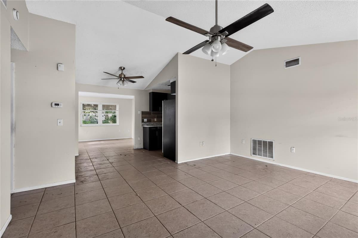 7036 ASHWOOD DRIVE — photo 6 of 30