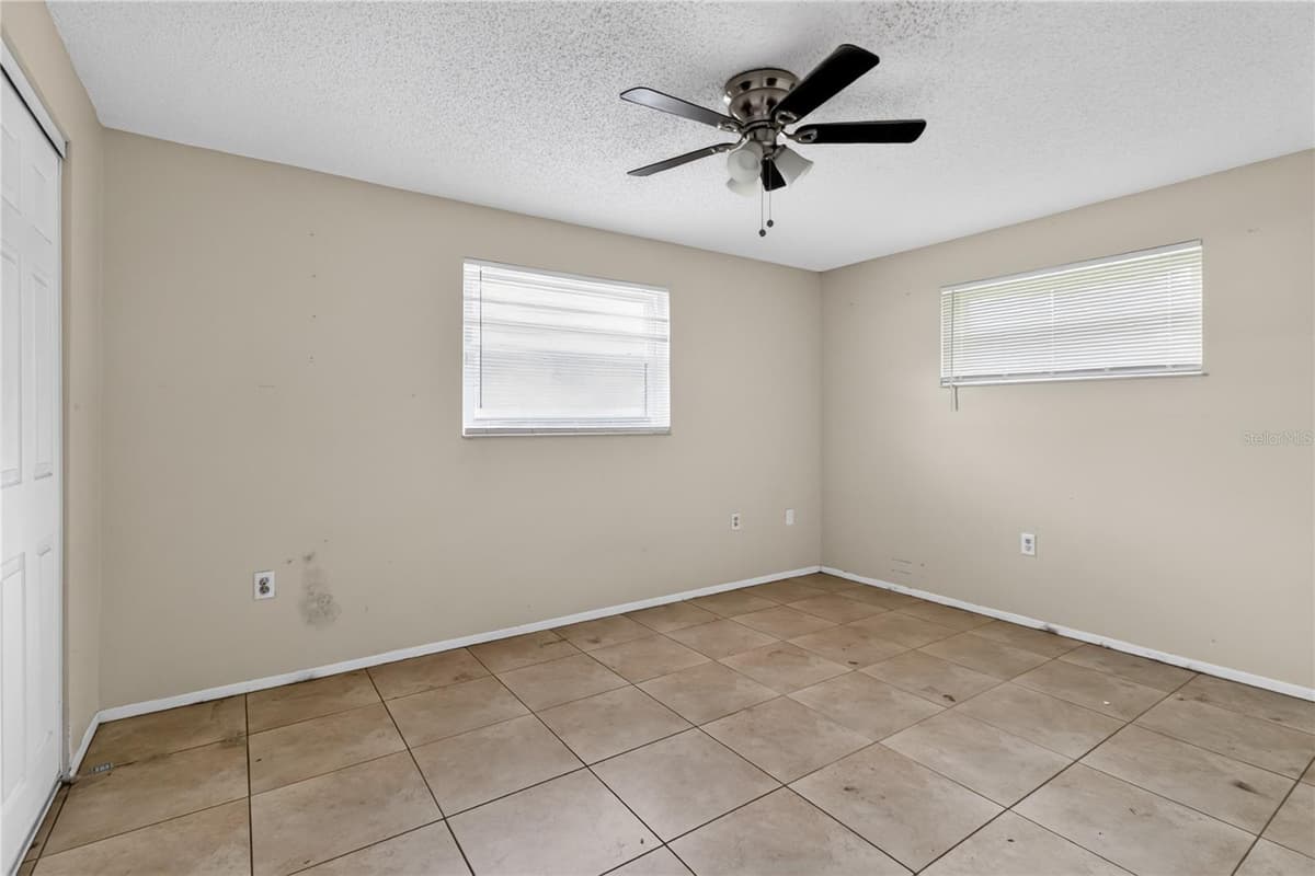 7036 ASHWOOD DRIVE — photo 12 of 30