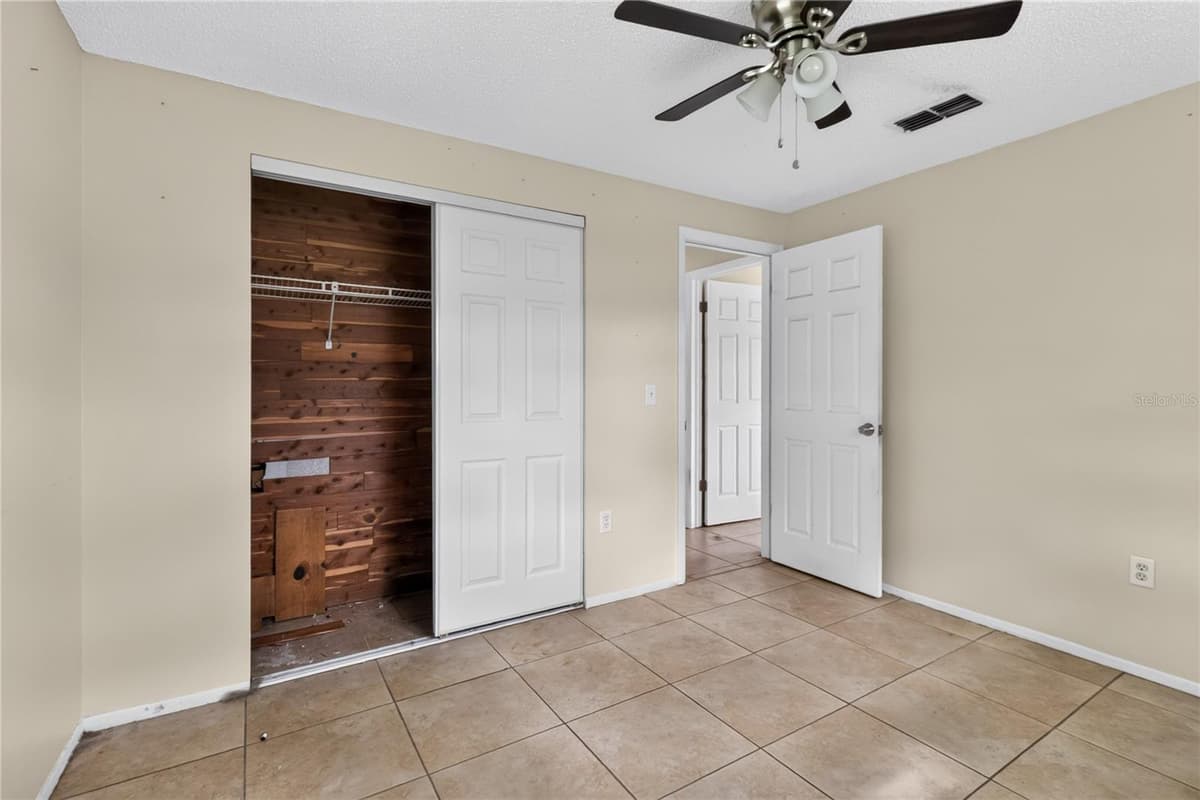 7036 ASHWOOD DRIVE — photo 25 of 30