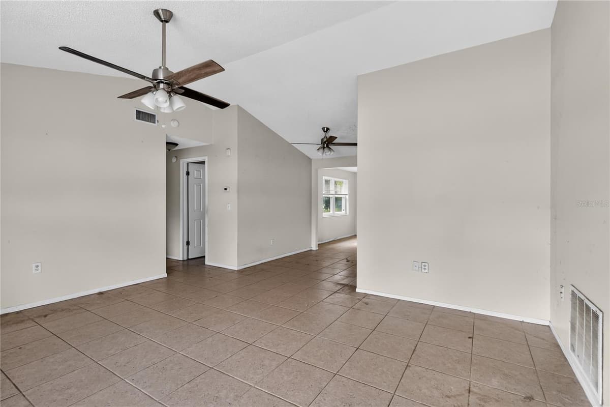 7036 ASHWOOD DRIVE — photo 9 of 30