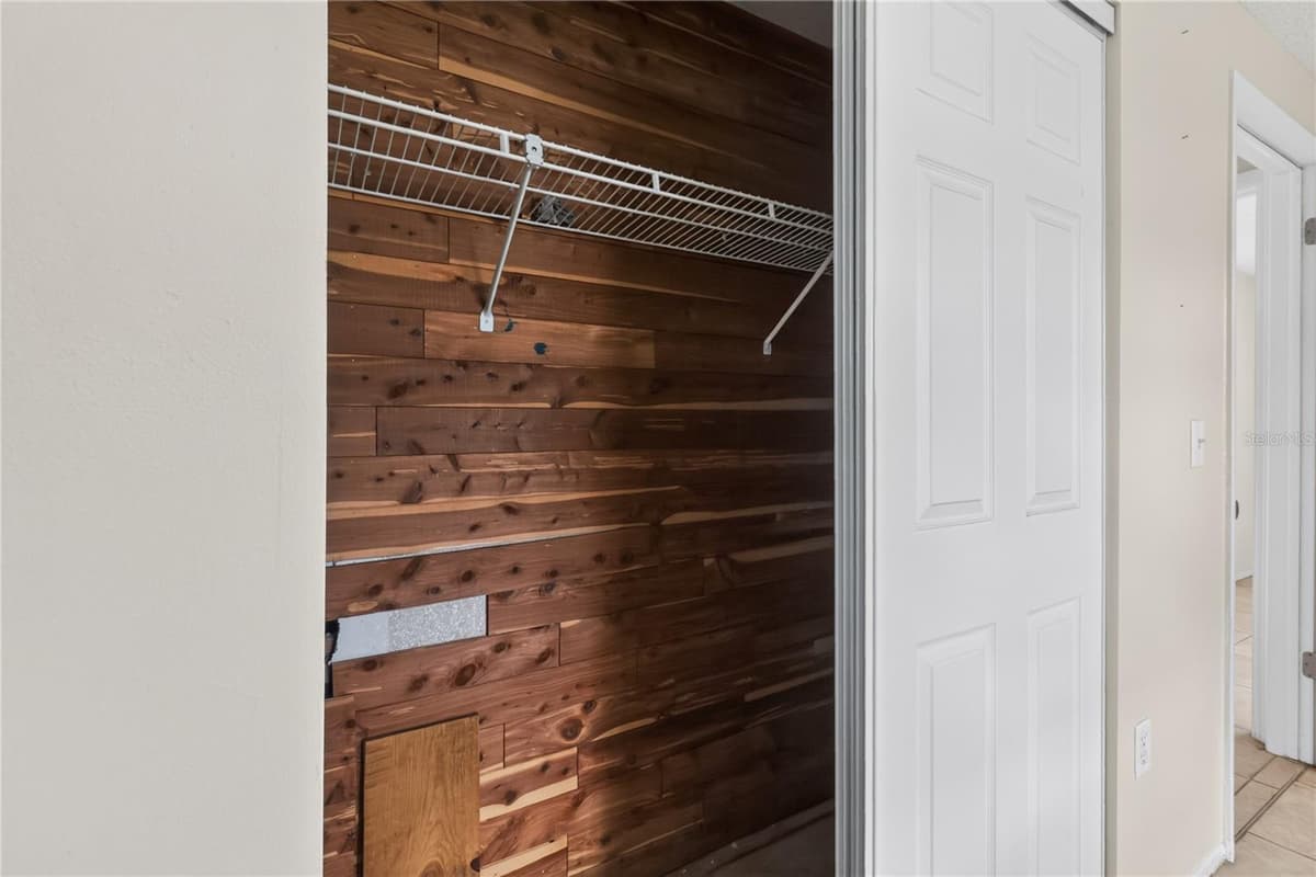 7036 ASHWOOD DRIVE — photo 14 of 30