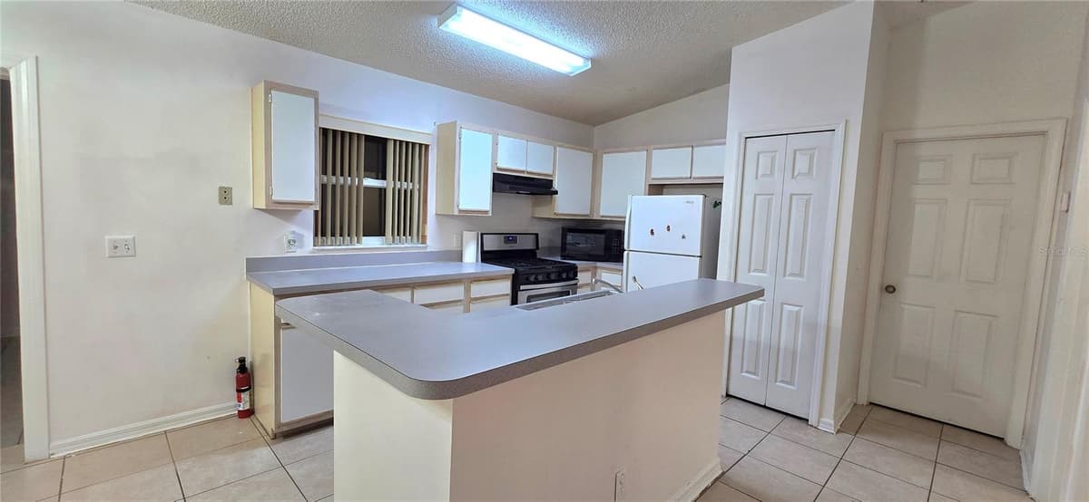 2729 SWEET SPRINGS STREET — photo 7 of 49