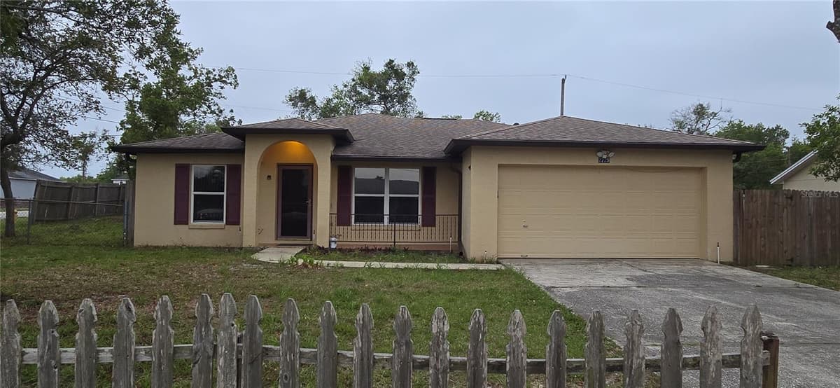 2729 SWEET SPRINGS STREET — photo 2 of 49