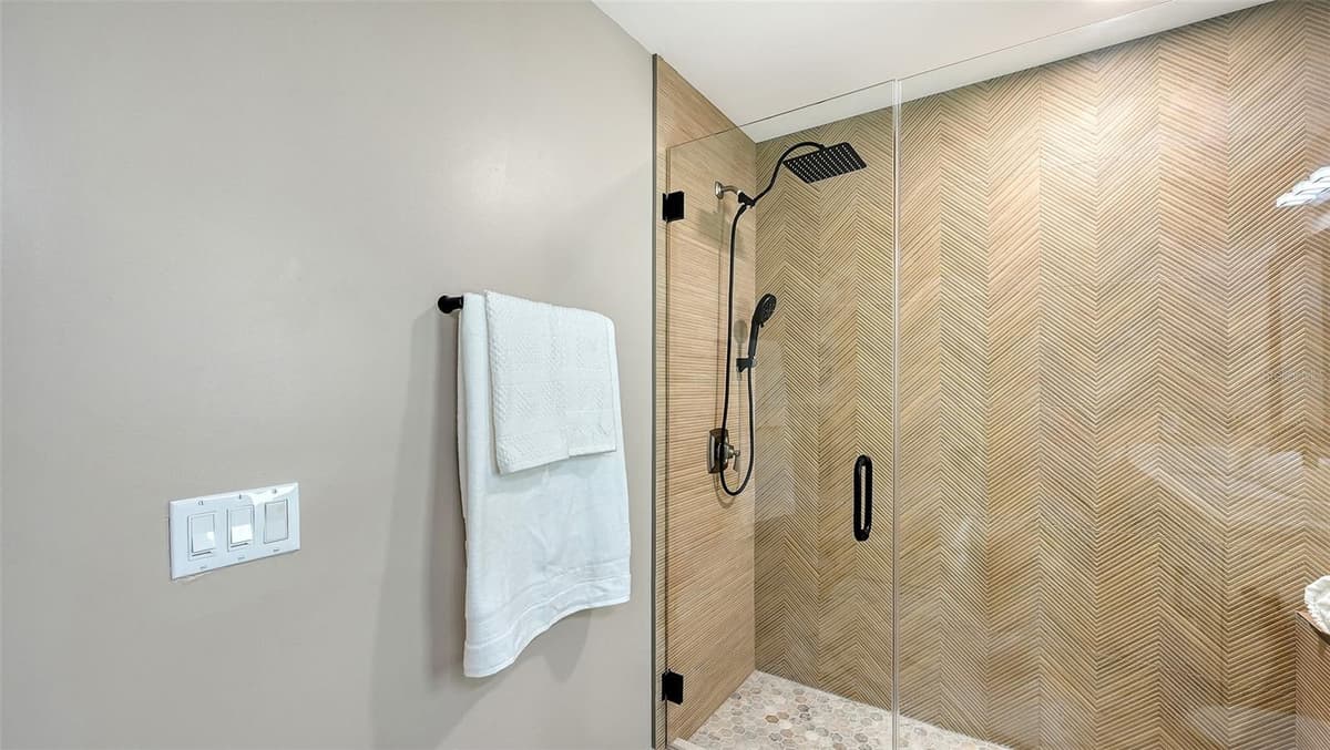 2329 ROSE STREET — photo 23 of 50