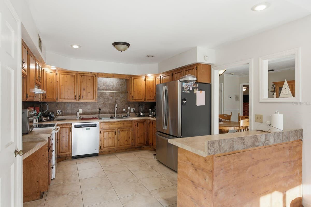 6451 76TH TERRACE — photo 30 of 67